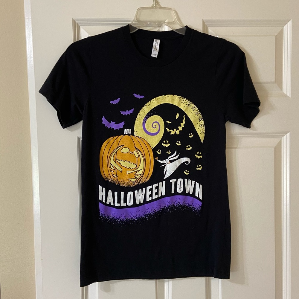 Halloween Town Tee/ Size Small